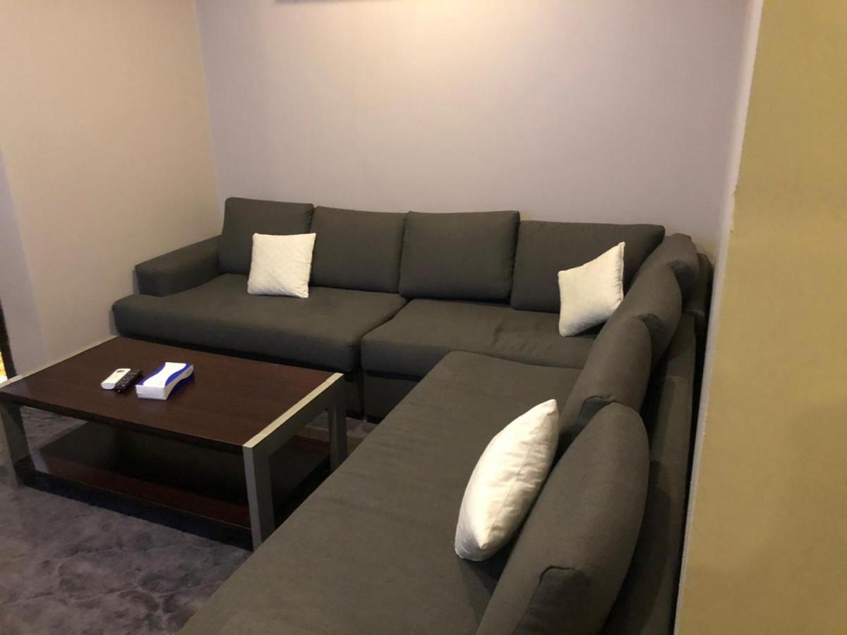 Stars Suites - Al Hamra 3*